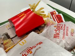 -麦当劳(上海虹桥站30B检票口楼上)