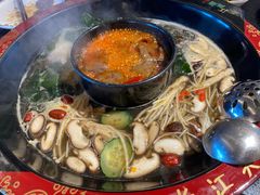 -三江两海老火锅(北京首店)