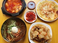 辣白菜豆腐汤-屋里家延边朝鲜族冷面(南园店)