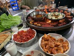 -小辣椒汤锅烧烤(温泉南街店)