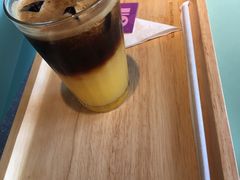 苹果冰美式-sugarman espresso素饮糖人高新咖啡工厂