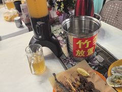 -刘姐啤酒鱼民族演艺餐厅(西街总店)