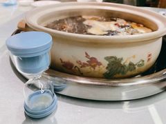 秘制野菌养生汤炖土鸡［小］-名善山珍·野生菌汤锅(文殊院店)