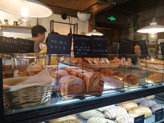 面包甜点陈列柜-仙峰天然面包(迎宾路店)