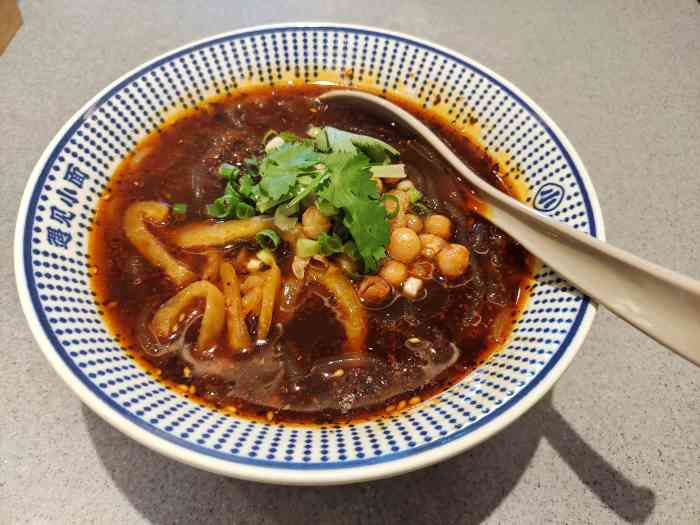 遇见小面(首铸万科店)-"[薄荷]环境:这间遇见小面位于首铸万科.