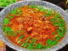 小鲜肉米线-八月美食小馆(银泰城总店)
