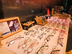 -Trend1881视光·蔡司视觉(领展广场店)