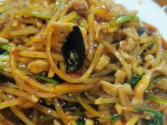 鱼香肉丝-三居鲁味坊黄焖鸡(山大路店)