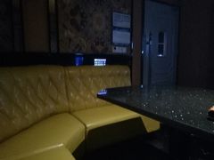 -欢乐迪KTV(南坪上海城店)