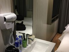 -海友酒店(北京清华大学五道口地铁站店)