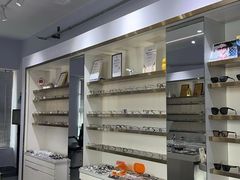 -视野联行眼镜•蔡司•依视路(温江店)