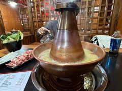 -果松木炭酸菜铜火锅·外婆参鸡汤