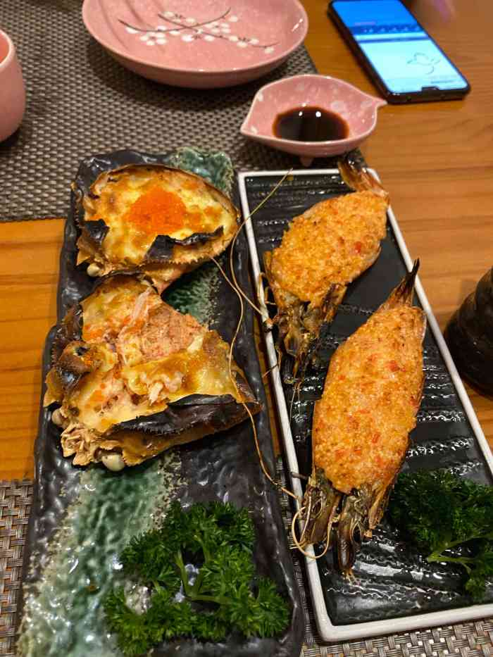 一禾日本料理深夜食堂-"小哥哥服务态度很好,就是地方不大,但是在.
