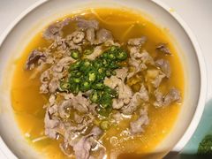 青麻鲜酸汤肥牛-淮扬厨子(健康路店)
