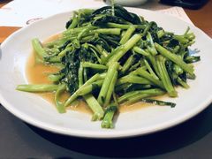 蒜片炒空心菜-南小馆(迪士尼小镇店)