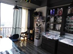-视野联行眼镜蔡司·依视路官方授权店(顺城店)