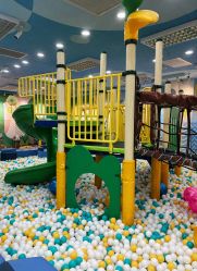 -莫莉幻想儿童乐园(北京金隅嘉品店)