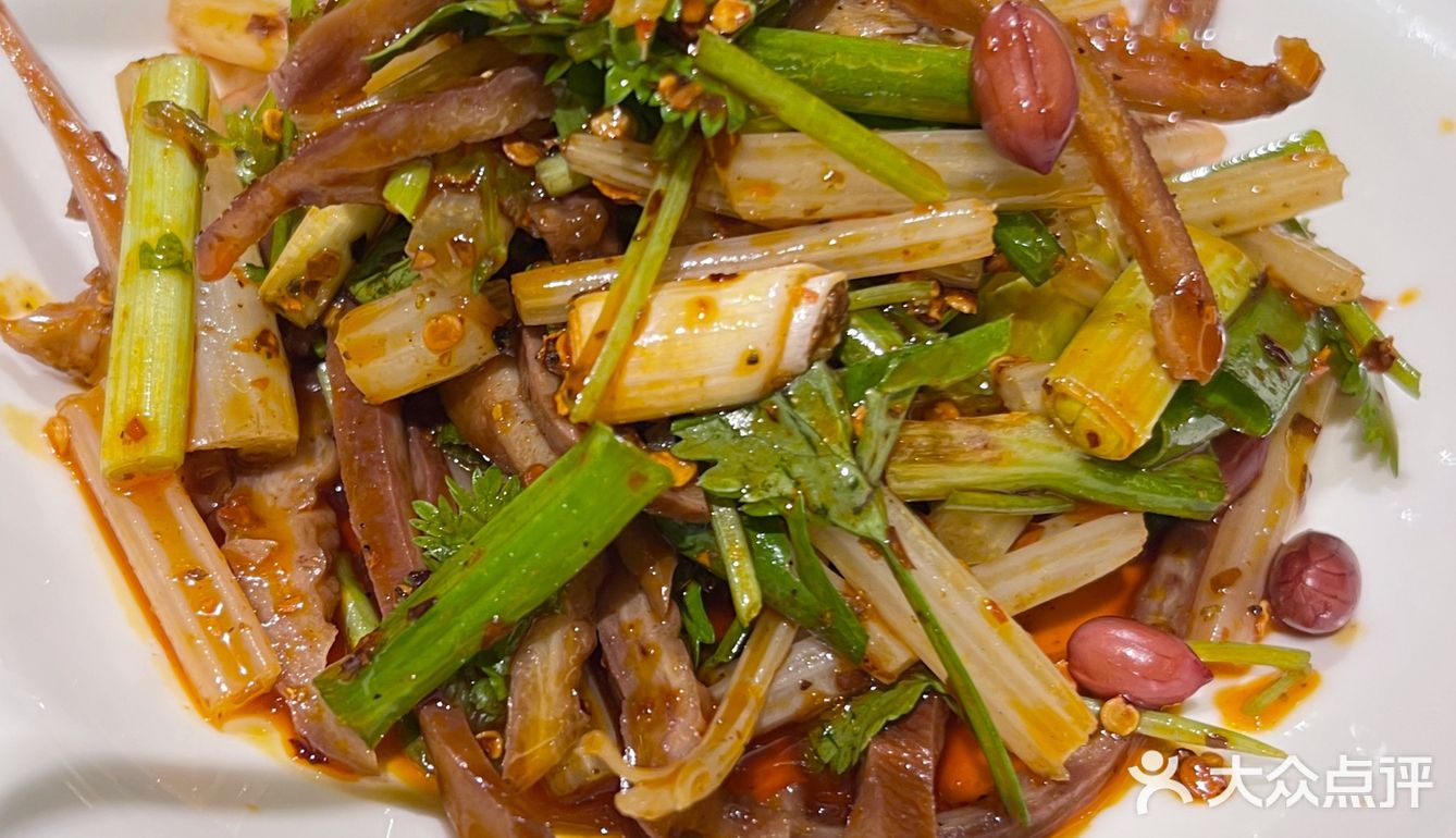 到昆明吃的第一顿米线 从92年开到现在的老店