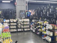 -迪卡侬(越秀公园店)