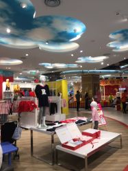 -Hamleys哈姆雷斯(三胞店)