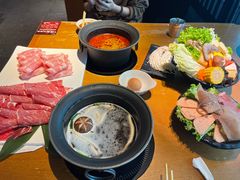 -呷哺呷哺(融创茂店)