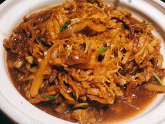 五花肉炒酸菜粉-95号酱骨·一块豆腐(展春园西路店)