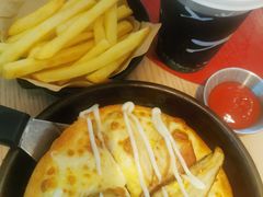 -必胜客(联投东方店)