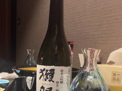 -山川小町·极番烧肉(新地假日广场店)