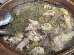 药材汤底脆皮鸡煲-司马街鸡煲(西华路店)