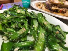 -四川小胡子海鲜(丁村万人海鲜广场店)