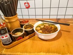 -矮子粉店1985·长沙米粉(湘春路店)