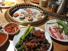 -韩京炭火烤肉自助料理(柯桥万达店)