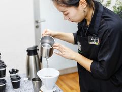 -杭州中升之星奔驰4S店(滨江店)