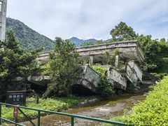 -四川汶川特大地震漩口中学遗址