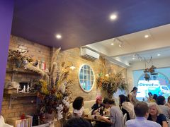 -FLOVIE FLORIST CAFE