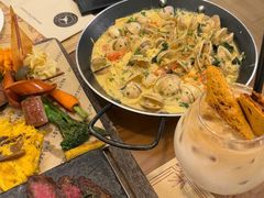 -Mark&Mars Restaurant