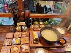 -银米·云南传统过桥米线(双廊黑金冠店)
