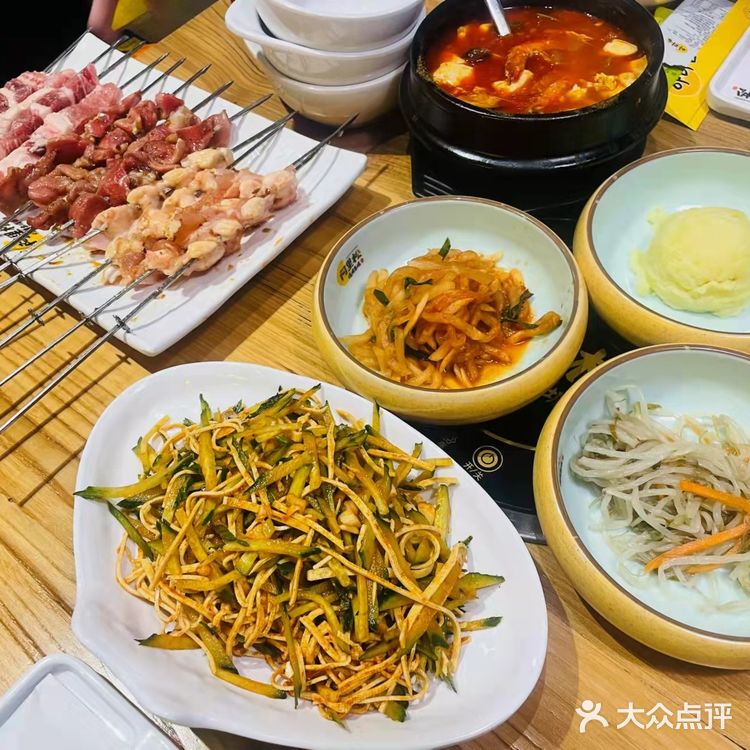 朝鲜族烧烤就在海岸城