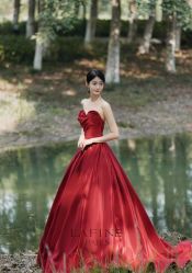-Lady  Jane高端婚纱礼服馆
