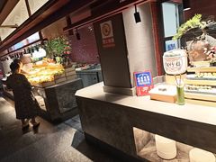 -芝小官毛肚火锅海鲜自助(苏州吴江区万宝店)