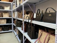 -燕莎奥特莱斯购物中心