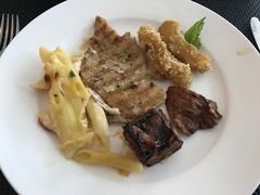 -圣丰索菲特·2 On 988 Café 自助餐厅