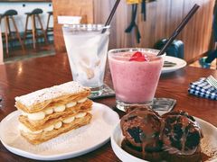 -ROAST coffee & eatery