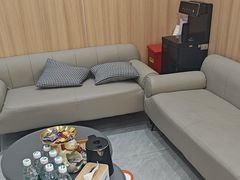 -视野联行眼镜·蔡司·尼康·豪雅·依视路(青浦宝龙店)