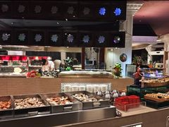 -荣誉国际酒店-云顶旋转餐厅