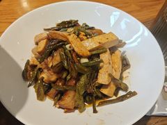 -黄泥岗·地道湖北菜(奥特莱斯店)