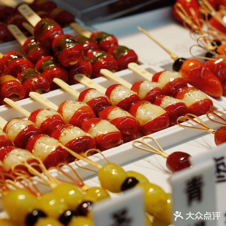 网红街头小吃🍓冰糖小串,逛吃的快乐