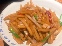 金牌土豆丝-吃饭皇帝大土家民族菜(正大广场店)