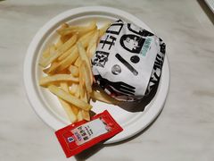-泉城欧乐堡海洋极地世界