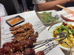 吊炉大油边-记忆串城·东北烧烤·小龙虾·大型团建(南油店)